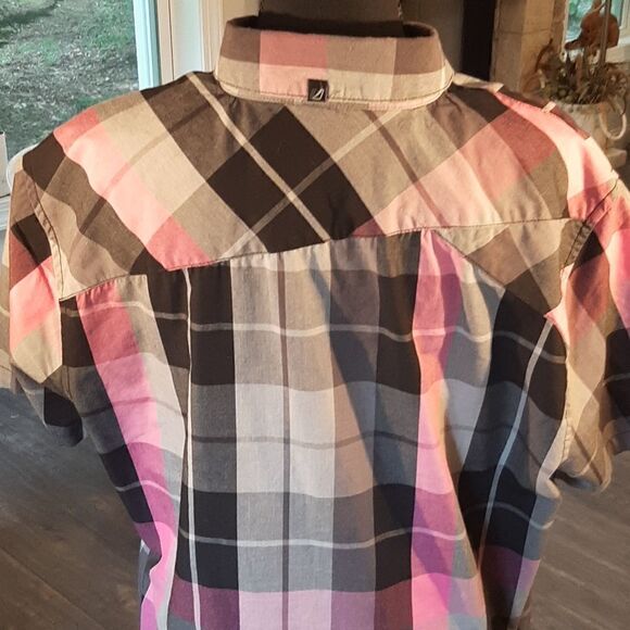 Amplify Gray Pink and Black Plaid Button Down Short Sleeve Shirt - Picture 6 of 12